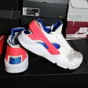 LIKE NEW BARELY WORE NIKE AIR HUARACHE ULTRAMARINE WOMEN US SIZE 9.5